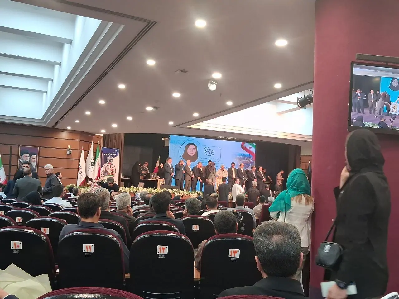  حضور ۲۸ واحد صنعتی اصفهان در جمع ۱۰۰ واحد برتر کشور