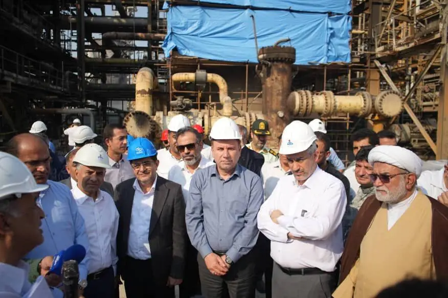 وزیر اقتصاد: هیچ محدودیتی برای تأمین مالی بازسازی تأسیسات پارس جنوبی نباید وجود داشته باشد