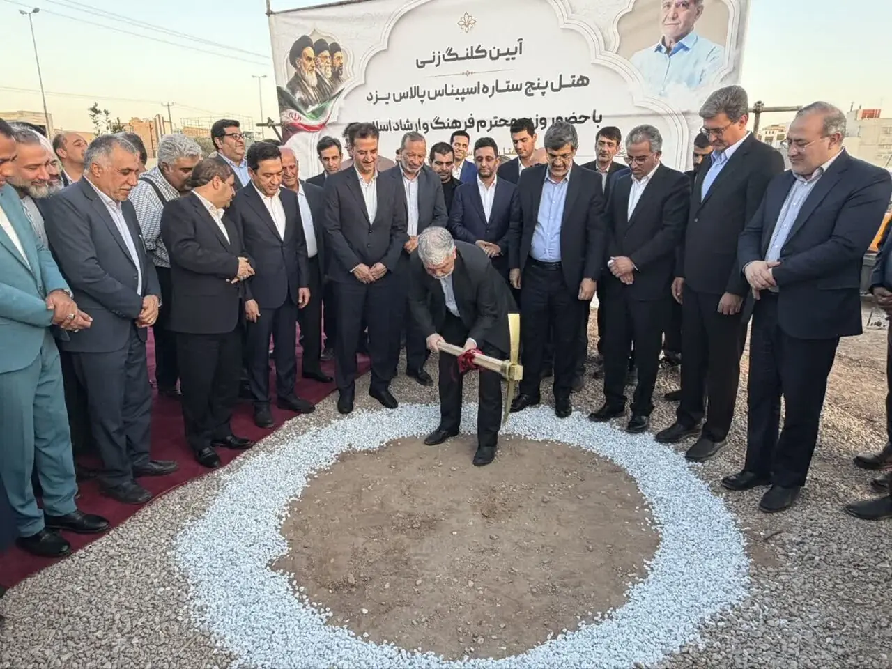  وزیر ارشاد: گردشگری، نقش موثری در معرفی چهره واقعی ایران به جهانیان دارد