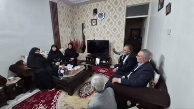 معاون رئیسجمهور با خانواده شهدای جنگ تحمیلی رمضان در پاکدشت دیدار کرد