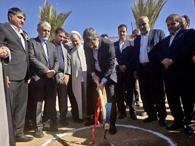 آغاز ساخت بستانسرای وحشی بافقی با حضور وزیر ارشاد