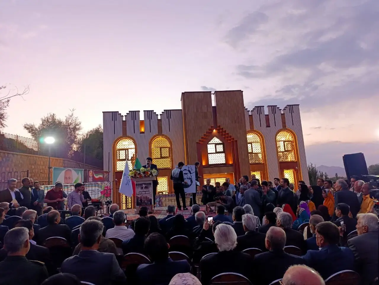 خانه فرهنگ و هنر داراب افسر بختیاری در شهرستان بروجن افتتاح شد