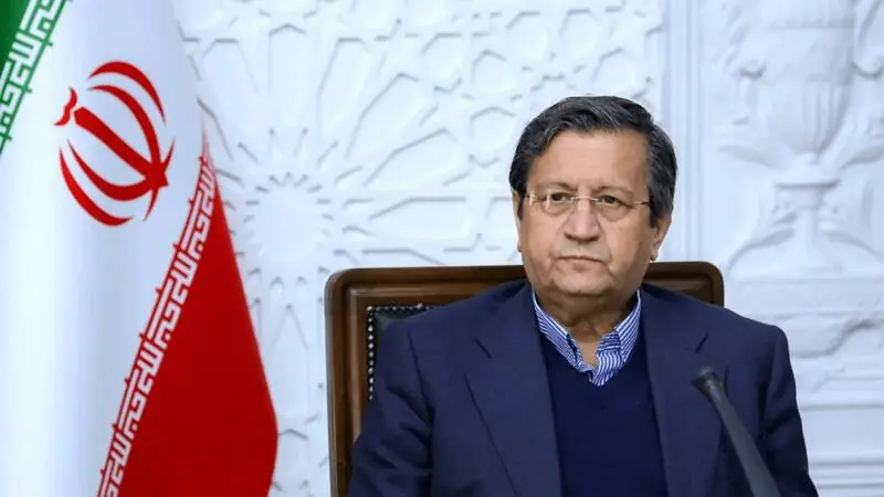 همتی: هر میزان ارز مورد نیاز بازار باشد تأمین میکنیم