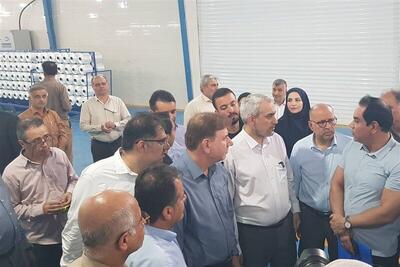 وزیر اقتصاد: سرمایهگذاران بوشهری از واردات به سمت تولید حرکت کردهاند