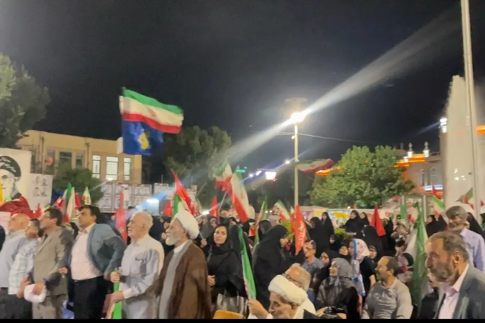  ۱۷۹ شب حضور؛ اجتماع شبانه مردم تبریز همچنان ادامه دارد