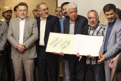 نمایشگاه خوشنویسی «بر بال آیهها» افتتاح شد