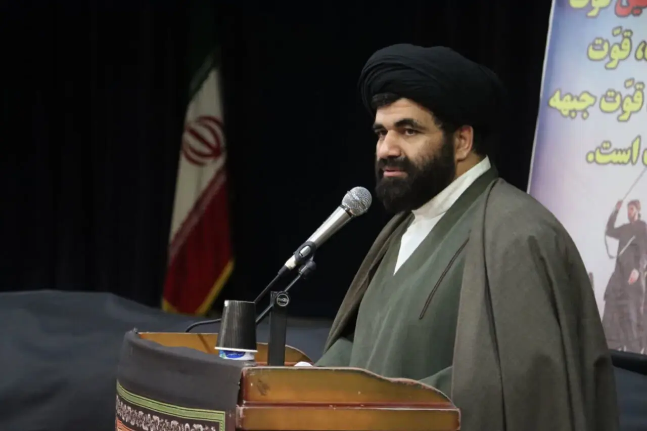 وحدت مردم و نیروهای مسلح پشتوانه اقتدار کشور است