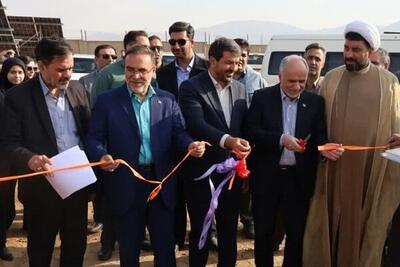  بهره‌برداری از نیروگاه ۹ مگاواتی خورشیدی ملایر با حضور وزیر دادگستری
