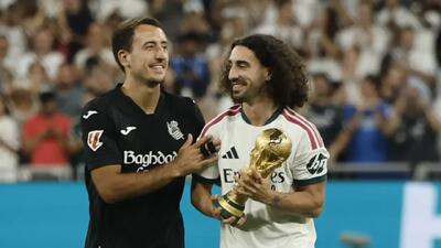 کوکوریا و اویارزابال با کاپ جام جهانی؛ قاب ماندگار دو قهرمان جهان در برنابئو - پارس فوتبال