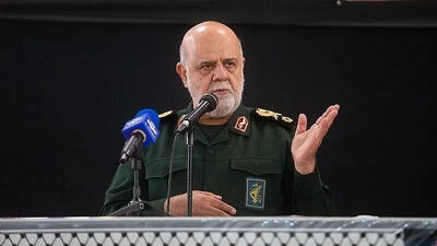 رزمندگان نباید منتظر بمانند تا دشمن به مرزهای کشور برسد