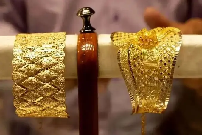 آخرین قیمت طلا و سکه امروز پنجشنبه ۵ شهریور ۱۴۰۵/ طلا محتاط شد، سکه دوباره بالا رفت + جدول