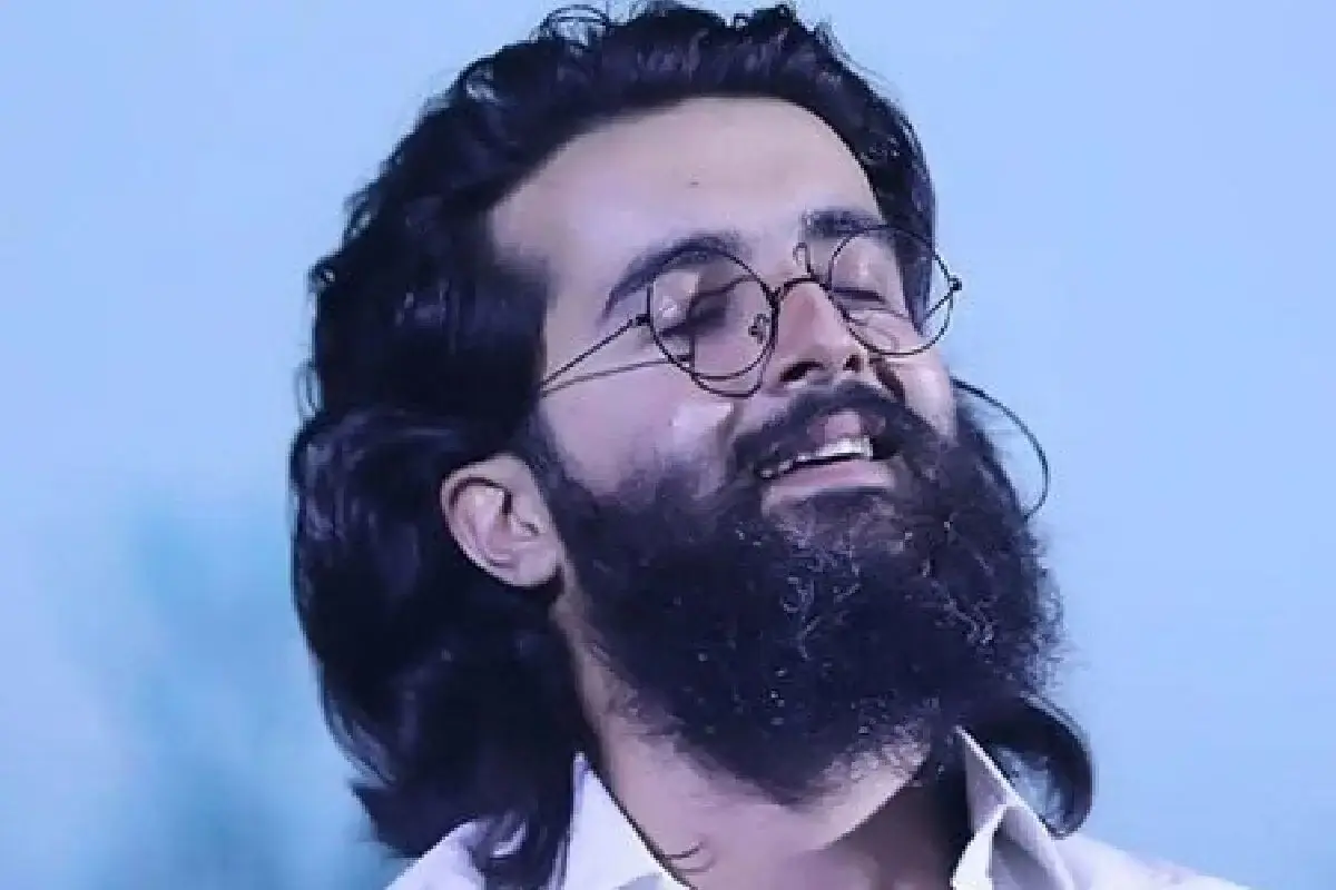  آواز احساسی؛ مهدی دارابی هوروش بند با قلب شکسته چه آهنگی خوند