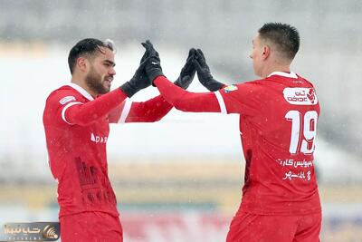 سپاهان پیگیر نیمکت نشینان بزگ پرسپولیس