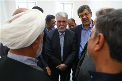 کلنگزنی پلاتوی 500 متری مجتمع فرهنگی آیتالله خاتمی در اردکان - تسنیم