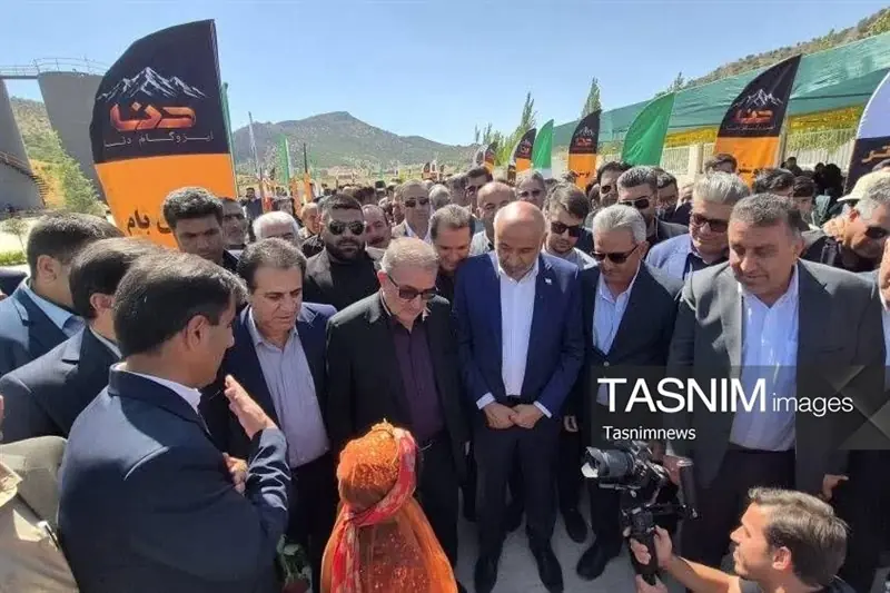 بهرهبرداری از بزرگترین کارخانه قیر و ایزوگام کهگیلویه و بویراحمد - تسنیم
