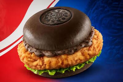 همکاری عجیب KFC و Oreo؛ ساندویچ مرغ با نان بیسکویتی از راه رسید
