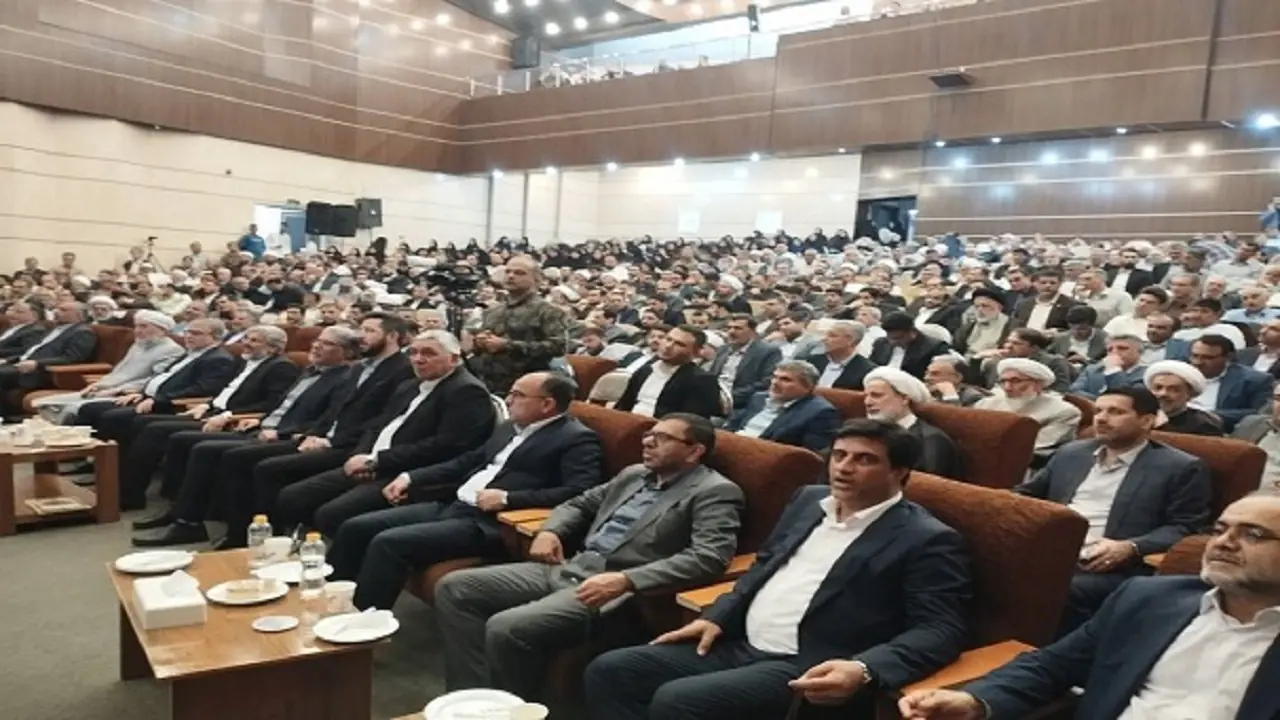  همه ما مامور گسترش عدالت هستیم