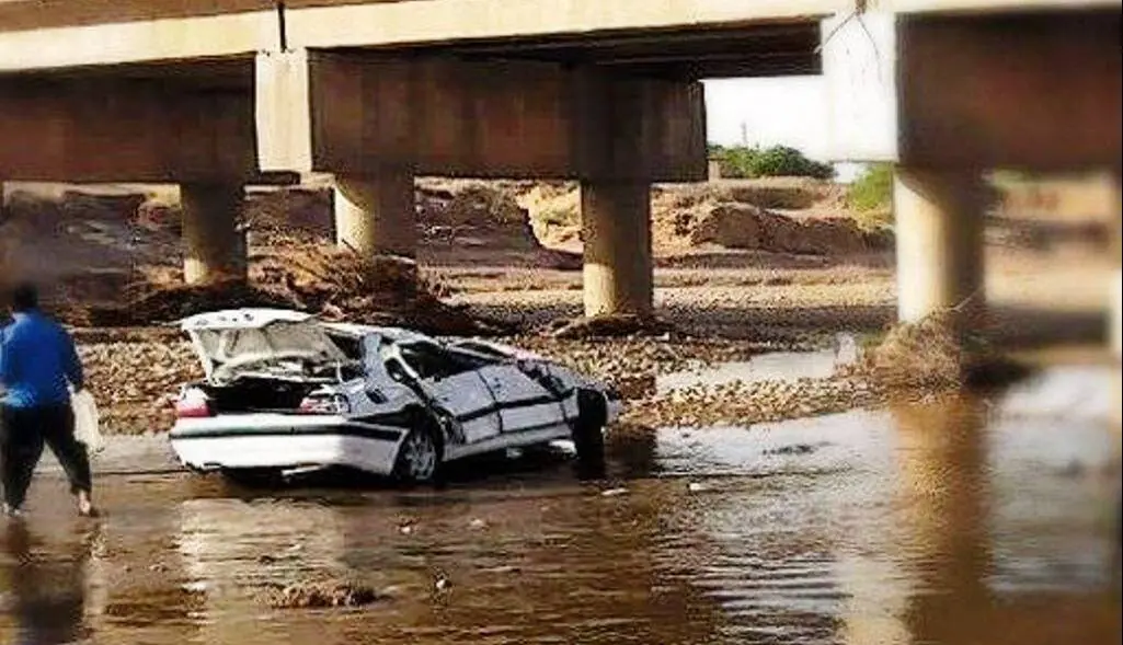 سرعت غیرمجاز خودرو در جاده خرمآباد - کوهدشت سه کشته برجا گذاشت | آخرین خبر
