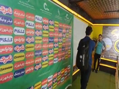 بازیکنان گل گهر بدون مصاحبه با خبرنگاران ورزشگاه را ترک کردند | آخرین خبر
