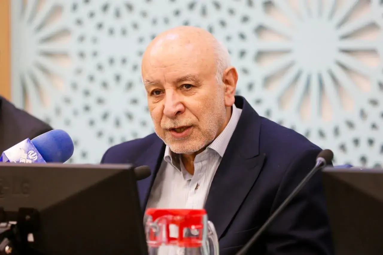  پروفسور اکبری: آگاهی‌بخشی عمومی و پیشگیری از سقط، دو اولویت جمعیتی اصفهان باشد