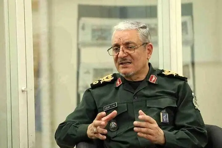 کپی برداری دشمن از برخی محصولات دفاعی ایران/ سخنگوی وزارت دفاع: اگر دشمن حماقت کند شگفتانههایی برای آنها داریم