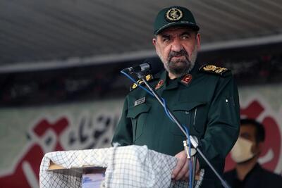 عضو کمیسیون امنیت ملی: هرگونه توافق با عمان منوط به برداشته شدن محاصره دریایی است/عراقچی: بازگرداندن دیپلماسی به مسیر خود ناممکن نیست؛ آمریکا باید اعتماد ایجاد کند/واشنگتن پست: اطلاعات جدید آمریکا نشان میدهد که پوتین آمریکا را در پی جنگ ایران تضعیفشده میبیند/ادعای ترامپ: من نمیخواهم با ایرانی …