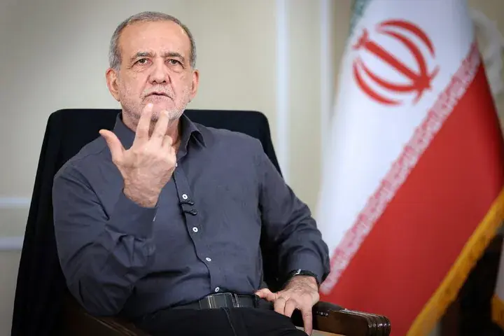  نقشه‌راهی که برای عبور از تنگه هرمز تدوین شده توسط سپاه، نیروهای نظامی و تیم مذاکره‌کننده به استحضار رهبر انقلاب رسیده و مورد توافق قرار گرفته /عمانی‌ها در ابتدا همراهی کردند، سپس ملاحظاتی داشتند، اما در دیدار پریروز، مجدداً به تفاهم رسیدیم / اگر آمریکا به تعهدات خود مانند برداشتن محاصره و تحریم‌ه …