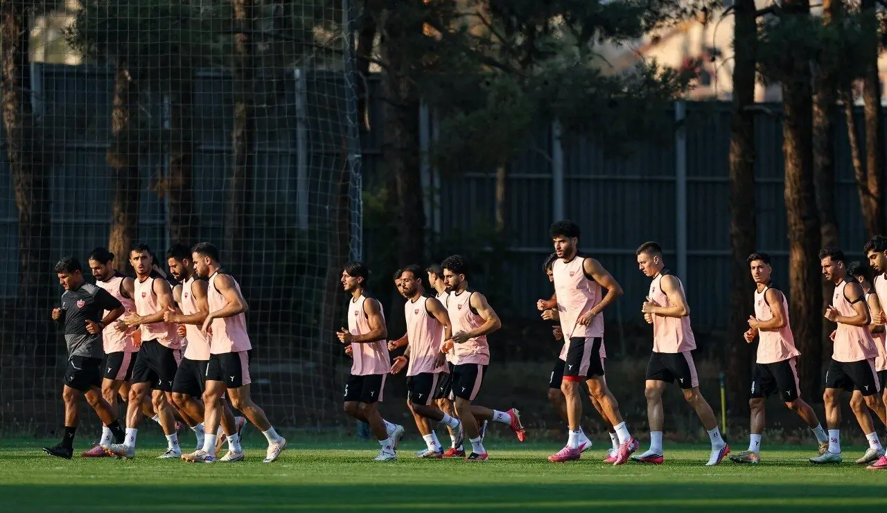 ترکیب احتمالی پرسپولیس مقابل ملوان در هفته چهارم