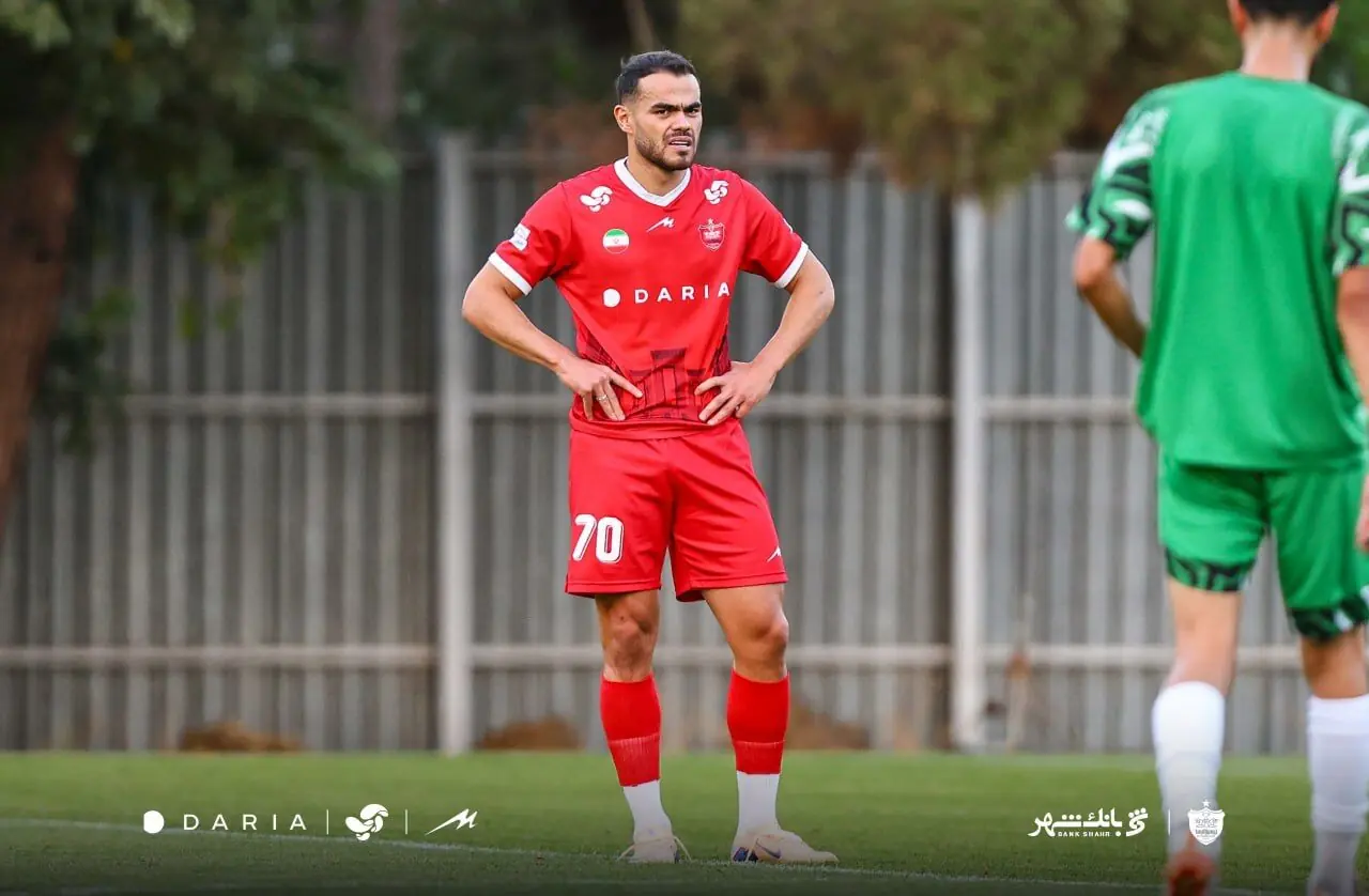 فرصت بزرگ اورونوف برای بازگشت به ترکیب پرسپولیس