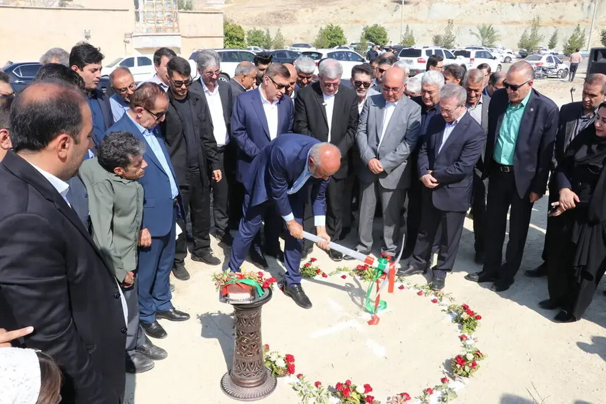 کلنگزنی احداث مرکز توانبخشی دختران با معلولیت ذهنی در کازرون