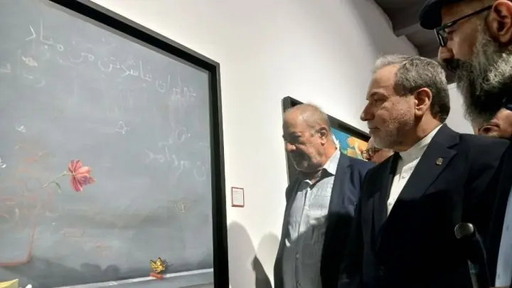 عراقچی: «مدرسه میناب» را کشور به کشور به جهان نشان میدهیم
