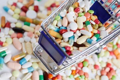 توزیع برخط دارو خارج از داروخانه غیرمجاز و در حکم قاچاق است