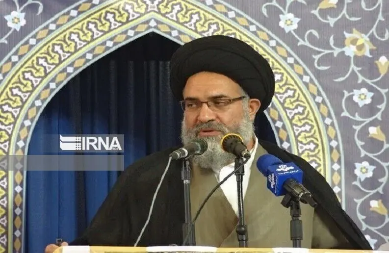امام جمعه یاسوج: دولت در شرایط جنگی مورد حمایت قرار گیرد