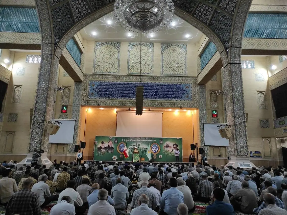  خطیب جمعه دزفول: افزایش چند برابری قیمت بنزین غیرکارشناسی است