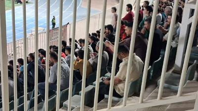 فیلم| ایرنا از بازی چادرملو و تراکتور گزارش میدهد؛ تماشاگران ۲ تیم چه گفتند؟