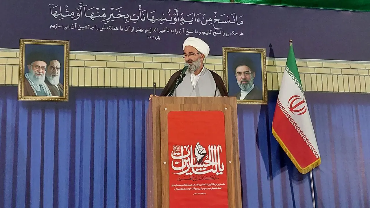  امام جمعه سمنان: مسوولان با خدمت به مردم، اعتماد و امید اجتماعی را تقویت کنند