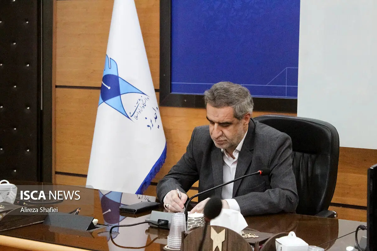  دیدار معاون حقوقی وزیر دادگستری با اساتید و دانشجویان دانشگاه آزاد اسلامی یزد