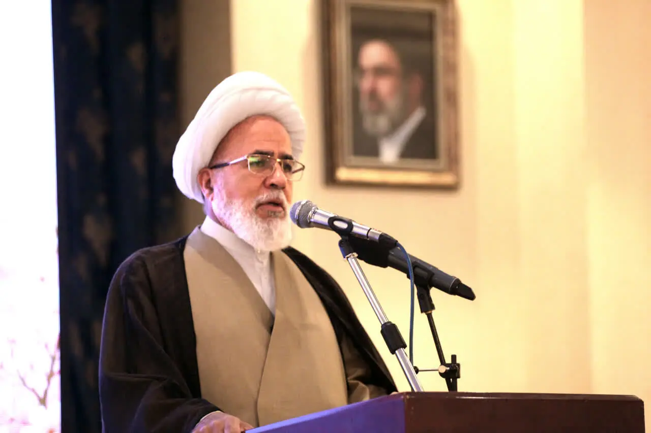 دشمن باید آرزوی اختلافافکنی در کشور ما را به گور ببرد