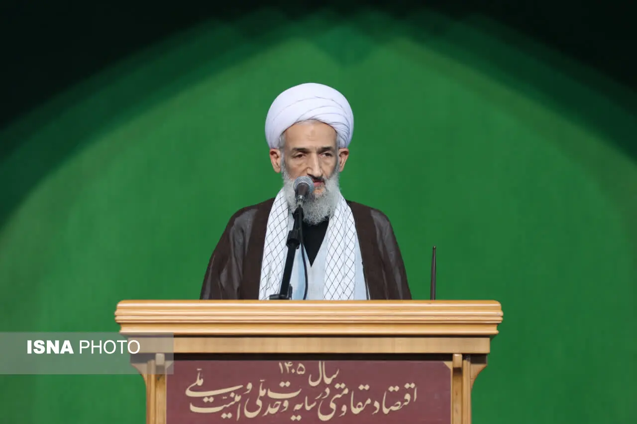 امام جمعه ساری: وحدت اسلامی سلاحی خطرناکتر از بمب اتم برای دشمنان است