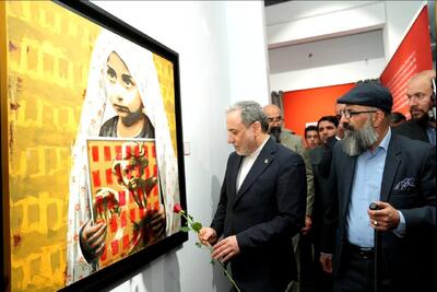  عراقچی: امیدوارم بتوانیم نمایشگاه گروهی نقاشی از «مدرسه میناب» را خارج از کشور برگزار کنیم