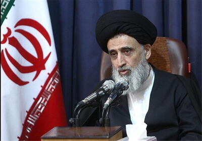  امام جمعه یزد تاکید کرد: ضرورت حفظ وحدت اسلامی و تکیه دولت بر تاب‌آوری مردم