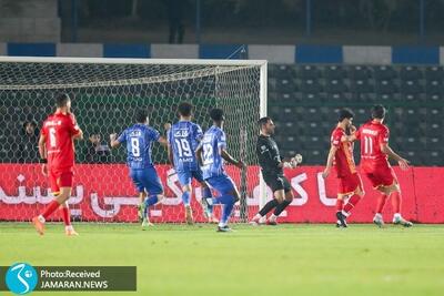  هفته چهارم لیگ برتر فوتبال| فولاد 0-0 استقلال (نیمه دوم)