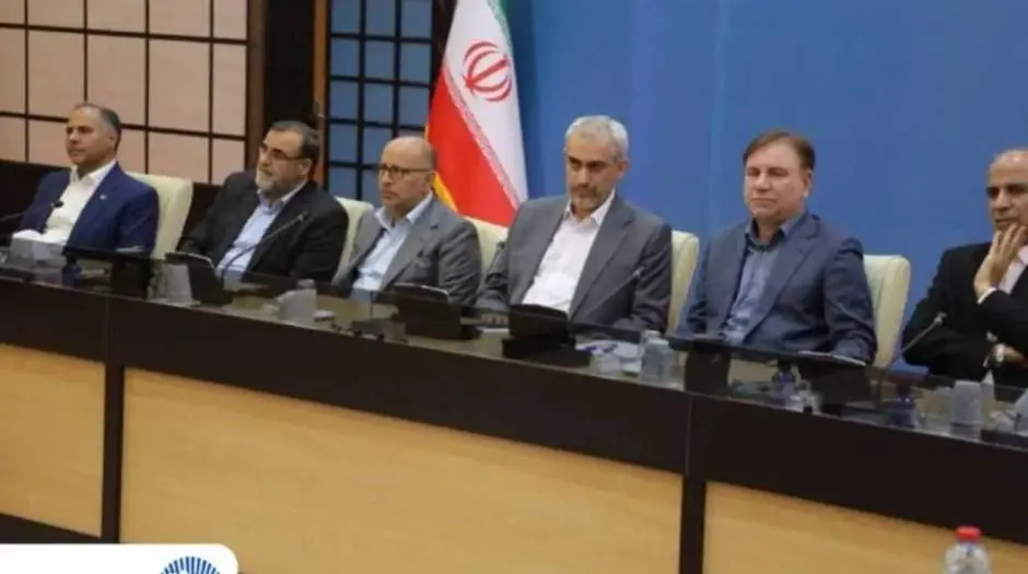 تشکر ویژه وزیر امور اقتصادی و دارایی از بانک تجارت بهعنوان تامینکننده اصلی بازسازی فازهای 4 و 5 - مردم سالاری آنلاین