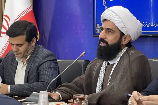  مسئولان برای کاهش مشکلات معیشت مردم تلاش کنند