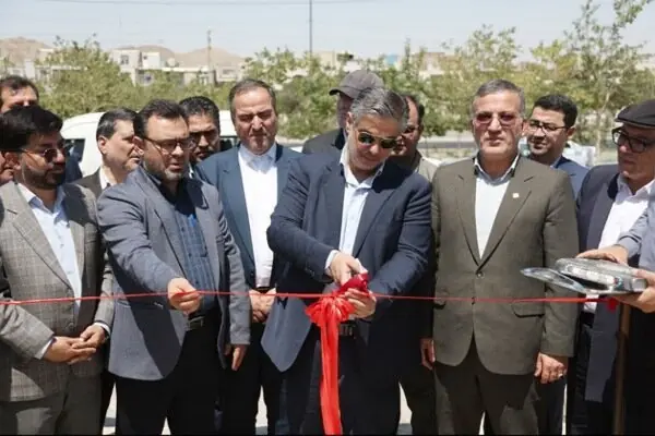 زندیهوکیلی: مرکزی صدرنشین سرمایهگذاری پروژههای هفته دولت شد