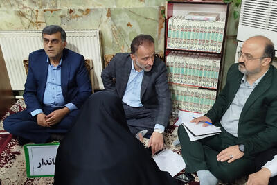 برگزاری میز خدمت، در راستای پیگیری مستقیم مطالبات مردم است