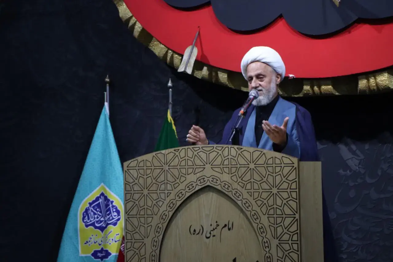  حجت الاسلام آل حبیب: مشکلات معیشتی مردم نیازمند اقدام جدی دولت است
