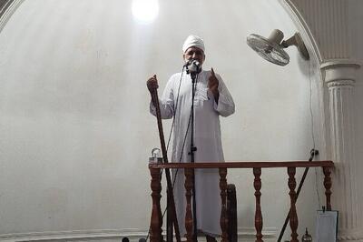 امام جمعه اهل سنت جاسک: مسئولان خود را جای مردم بگذارند