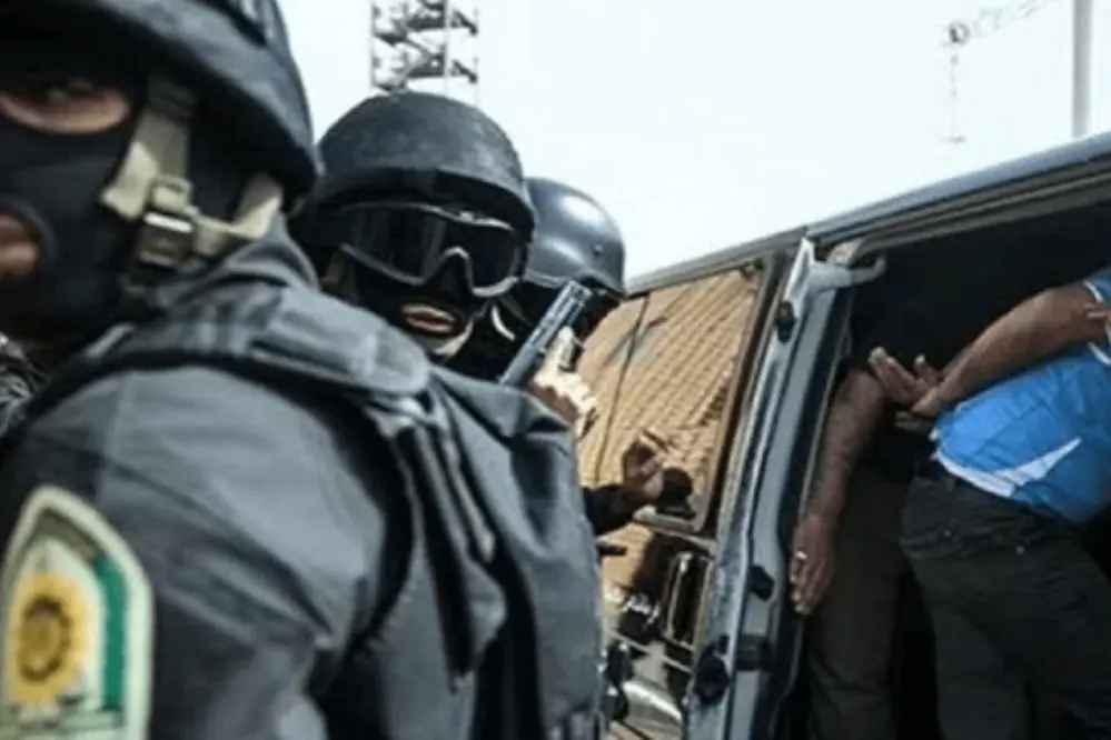 عملیات ضربتی در سراوان؛ یک تروریست به هلاکت رسید و 6 نفر دستگیر شدند