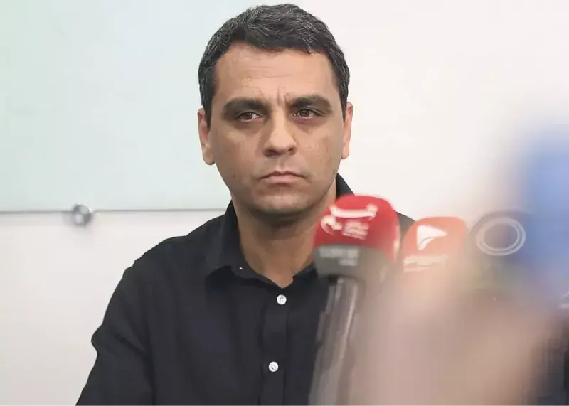  سعید فتاحی رئیس سازمان فوتبال استقلال: هفت ساعت جنگیدیم تا میزبانی بصره را گرفتیم